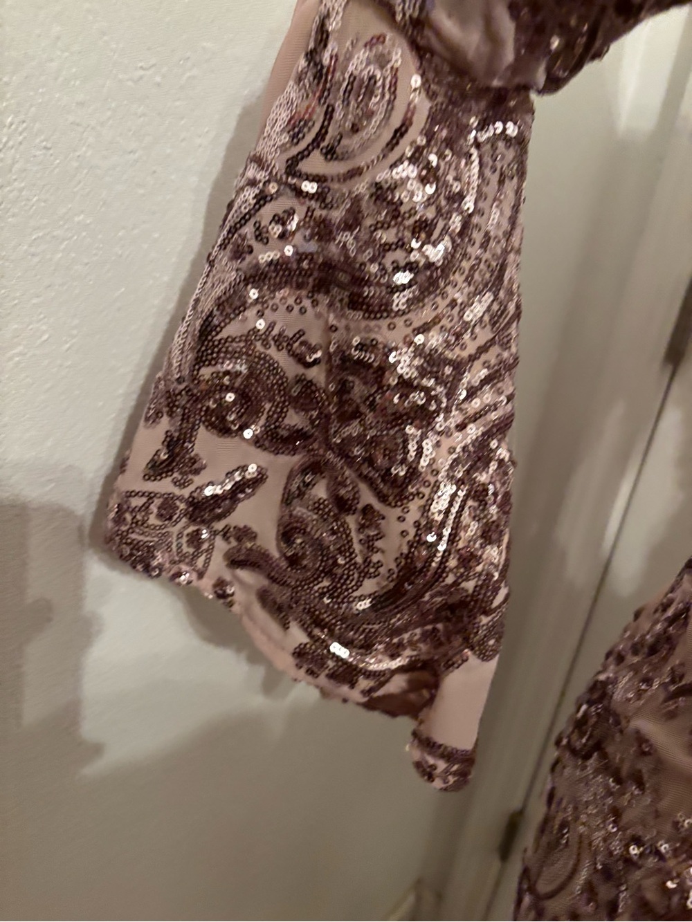 Betsy & Adam Rose Pink Sequin Off-Shoulder Dress 12 - Picture 4 of 7